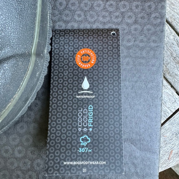 Bogs waterproof boots kids size 4 - Picture 4 of 7